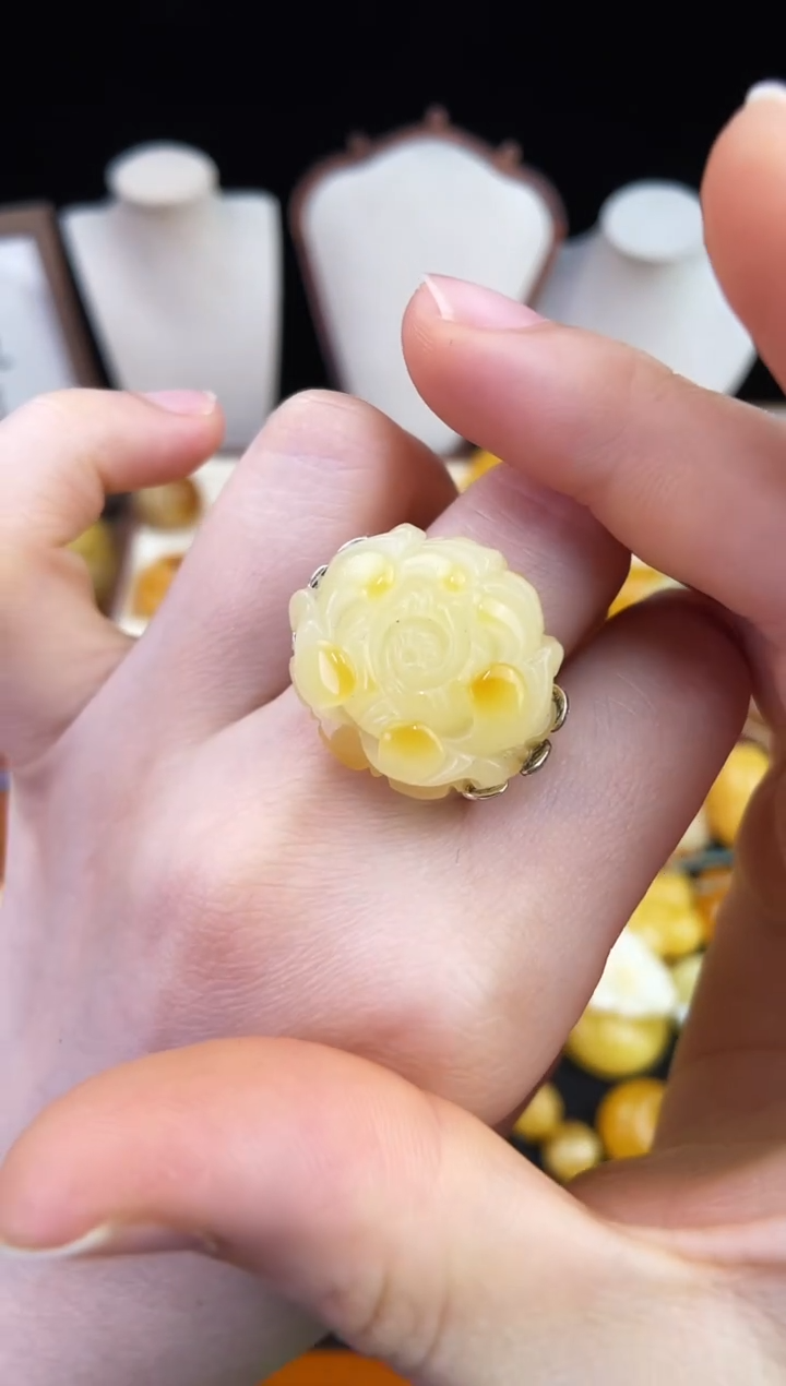 琥珀未镶嵌珠宝奇石柒月