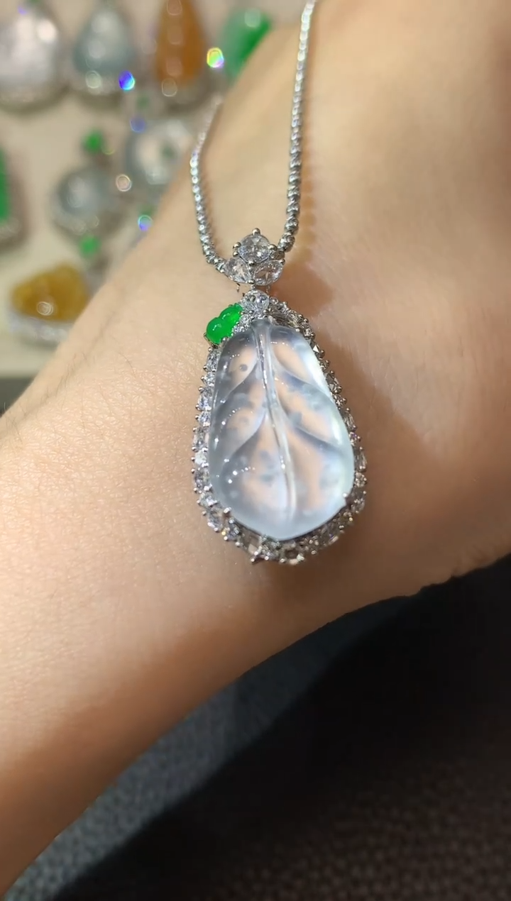 翡翠18K金镶嵌吊坠(不含链)D36