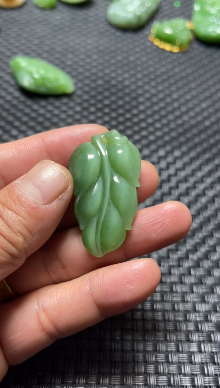 【闪购商品】和田玉挂件未镶嵌大业有成