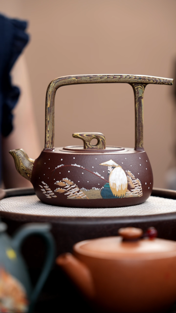 茶壶紫砂紫泥绞泥提梁泥绘渔翁