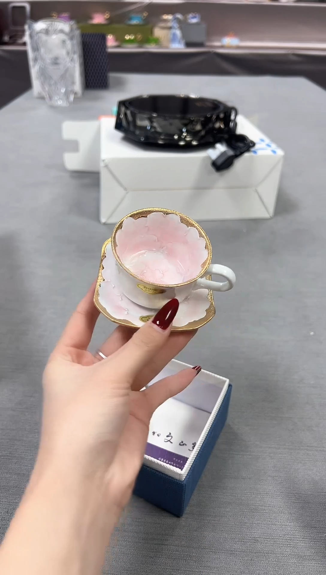 【闪购商品】瓷片新号开播不计成本欢迎点菜！