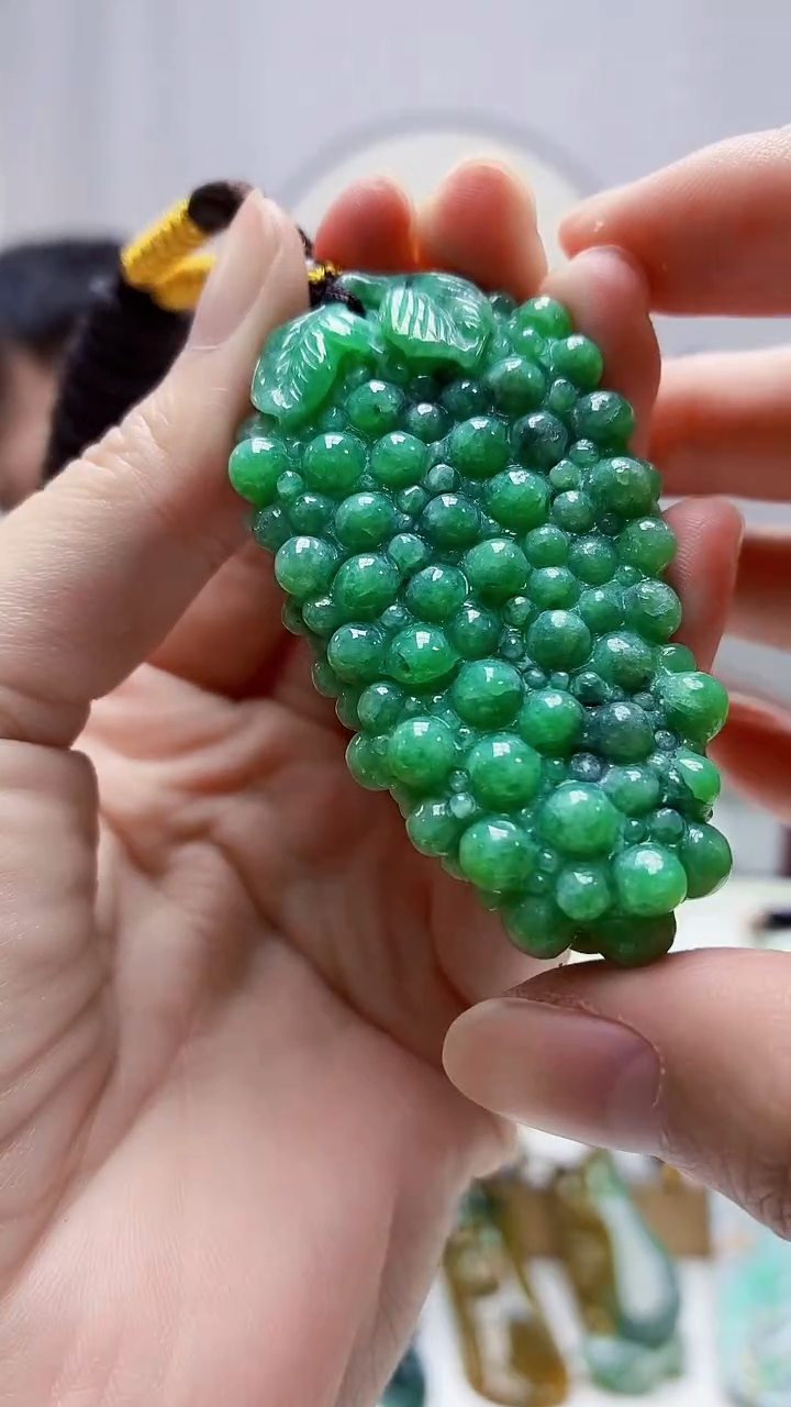 未镶嵌定制翡翠5060zm-毛货挂件35葡萄