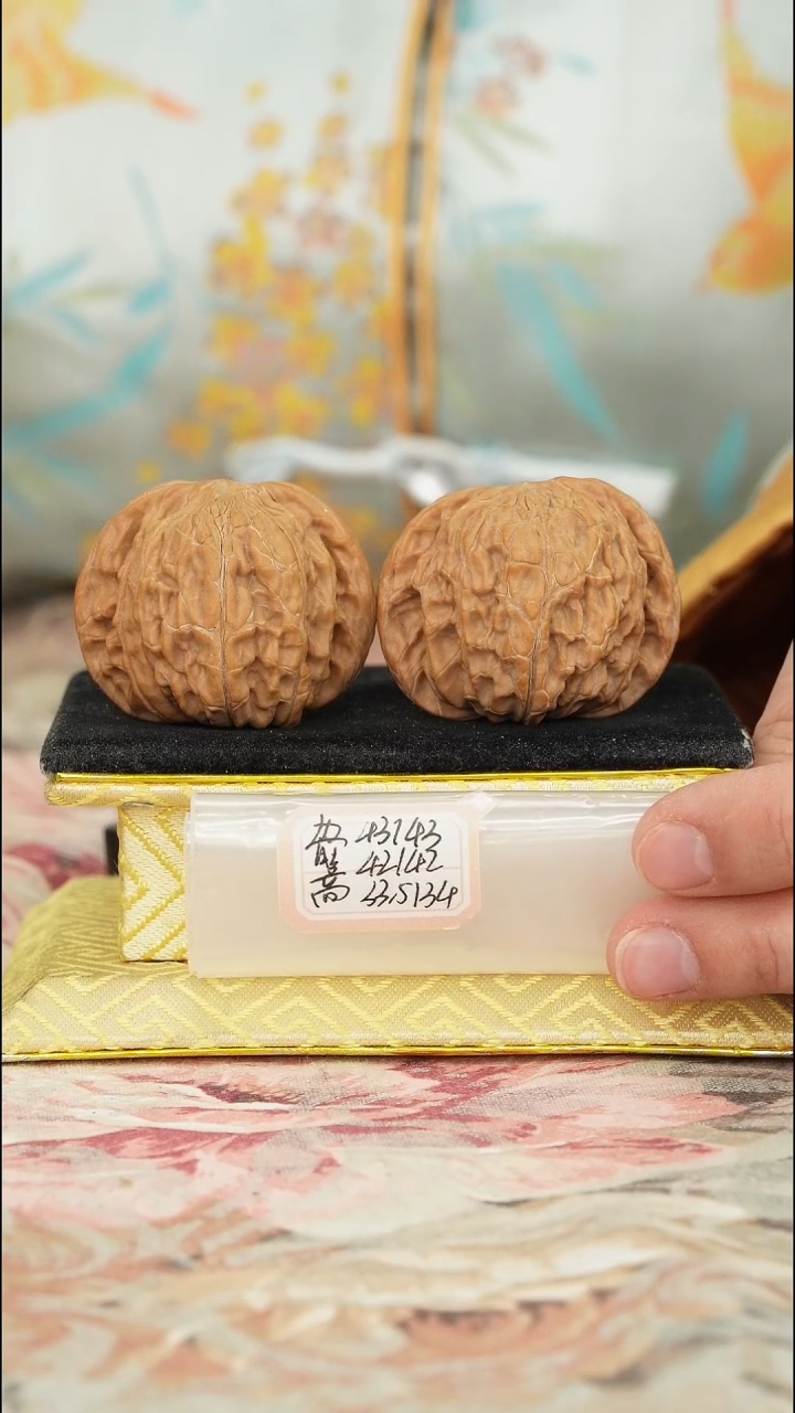 【闪购商品】文玩核桃把件磨盘