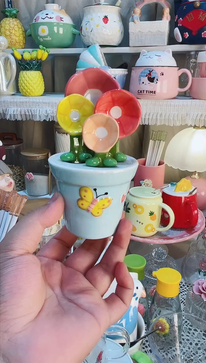 【闪购商品】瓷片花朵勺 质量好发货快放心拍