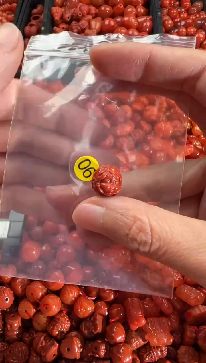 【闪购商品】南红玛瑙颈饰未镶嵌1