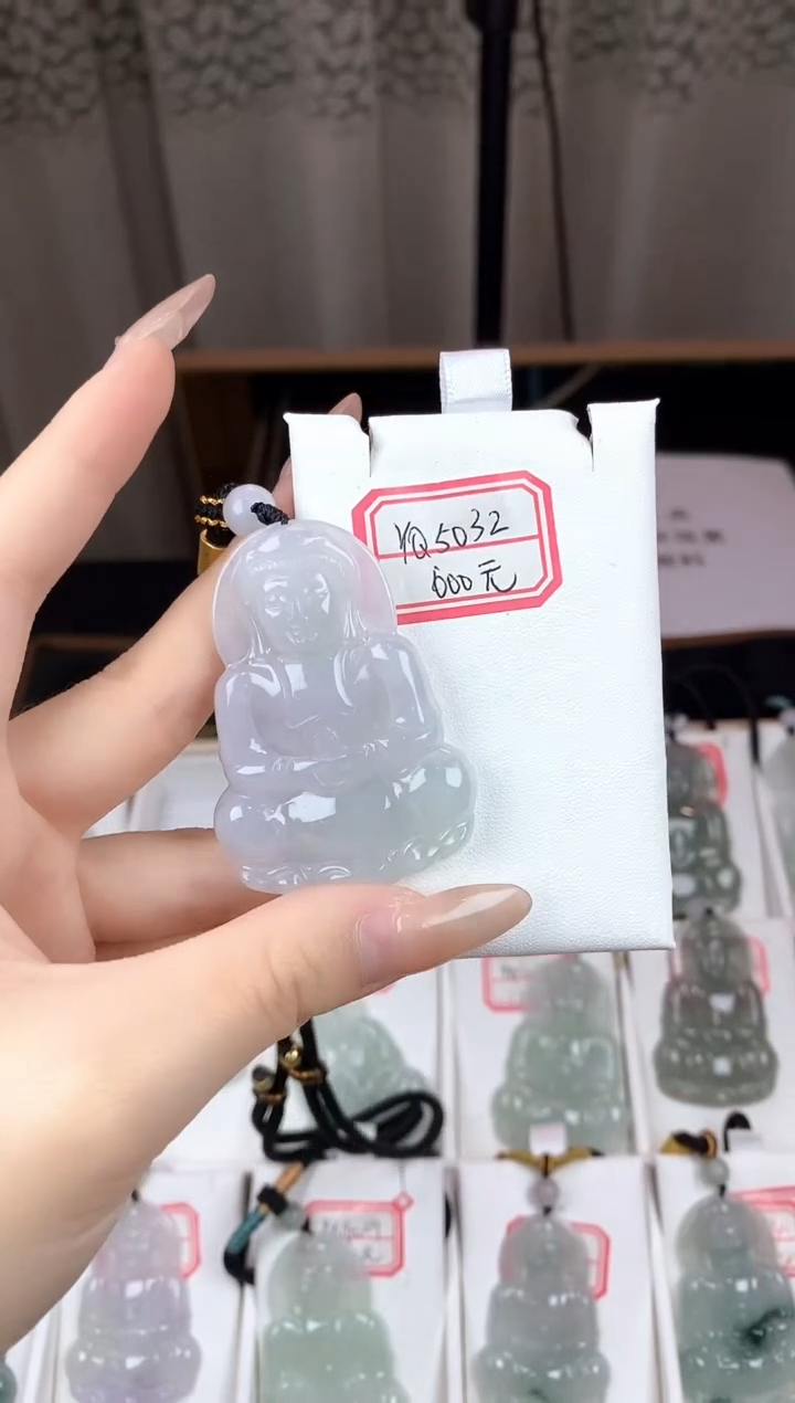 翡翠未镶嵌颈饰YQ5032翡翠春彩中大观音