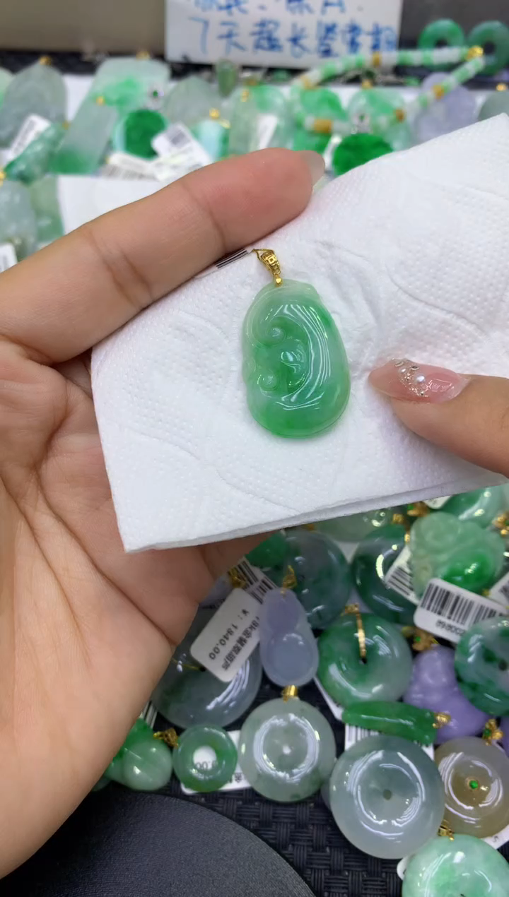 颈饰未镶嵌翡翠天然缅甸A货翡翠