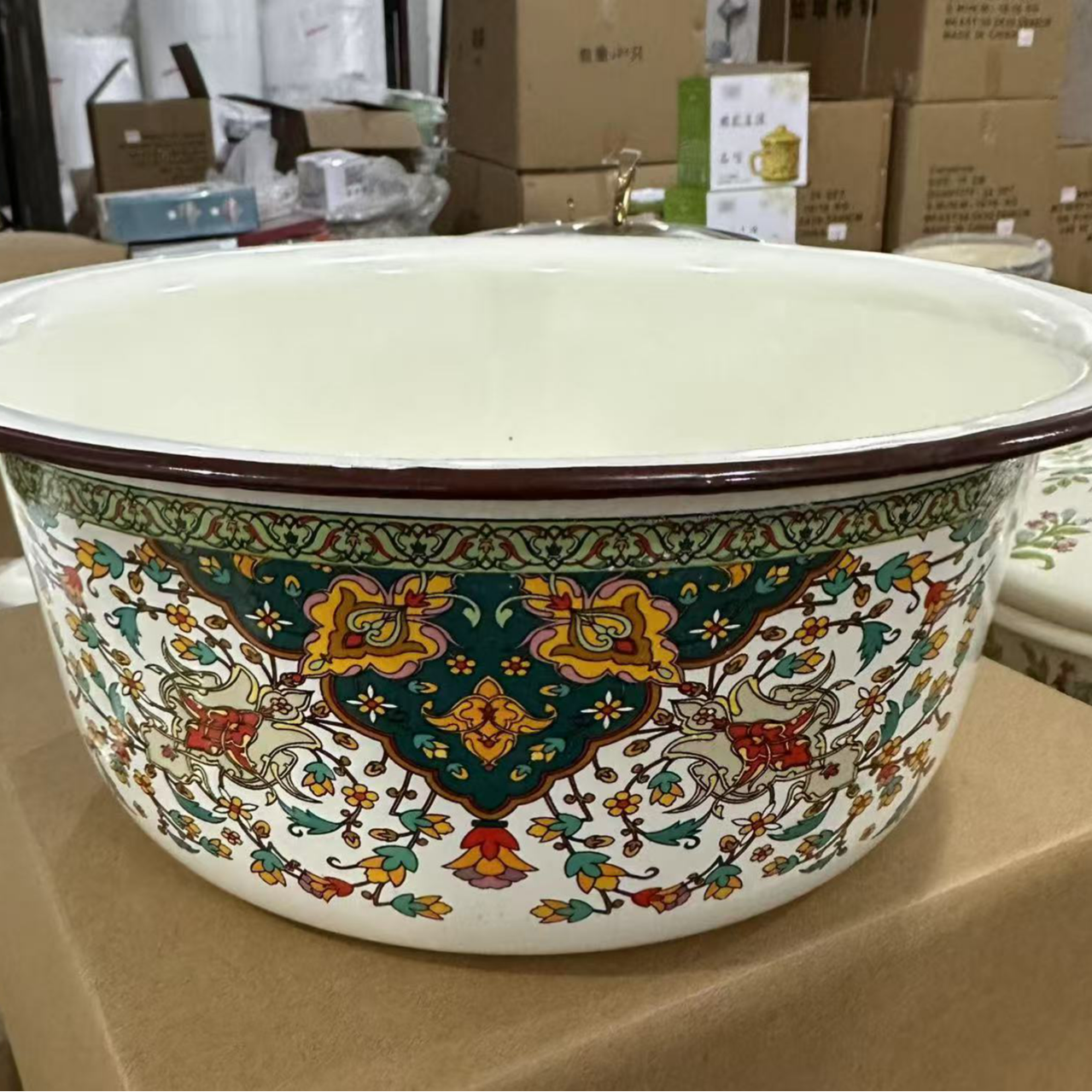 28公分俄罗斯搪瓷深面盆（有挂炉印，介意勿拍）