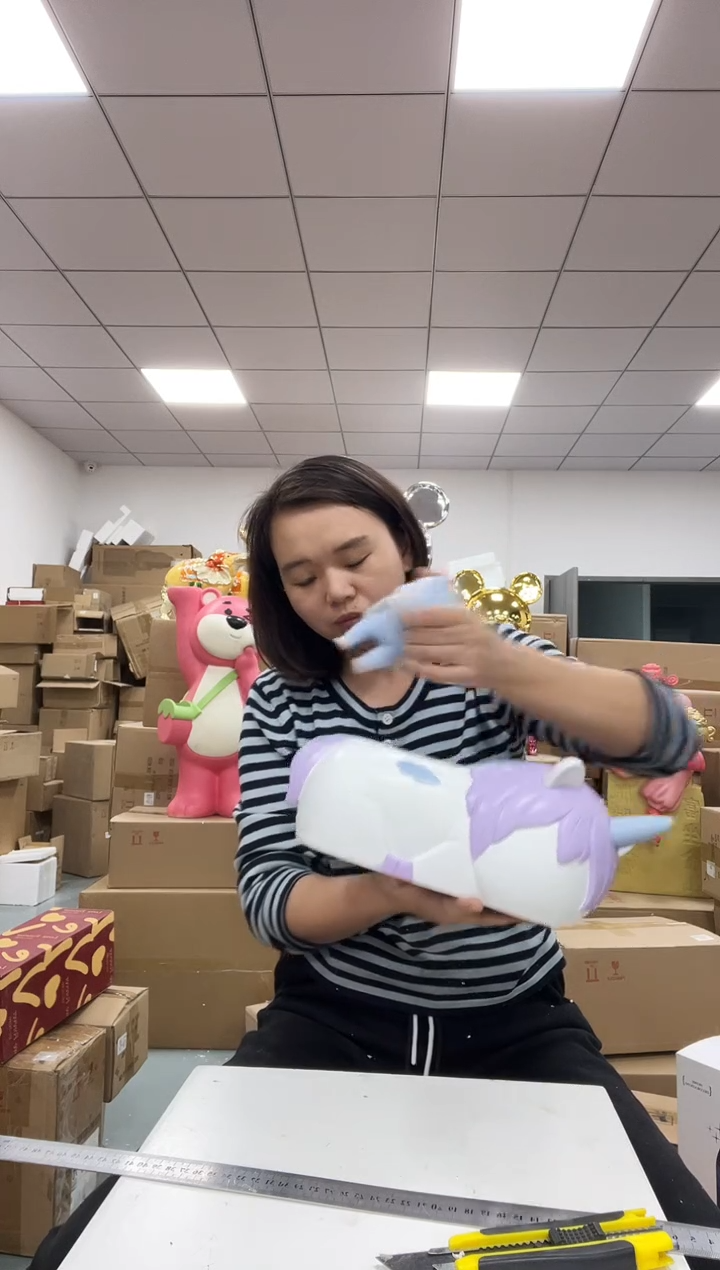 树脂独角兽纸巾盒