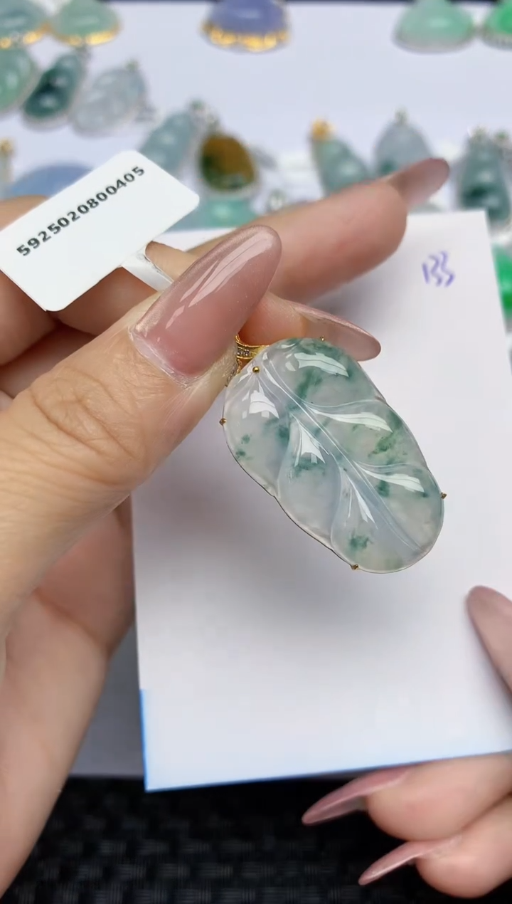 【闪购商品】翡翠颈饰18K金镶嵌天然A货翡翠 133