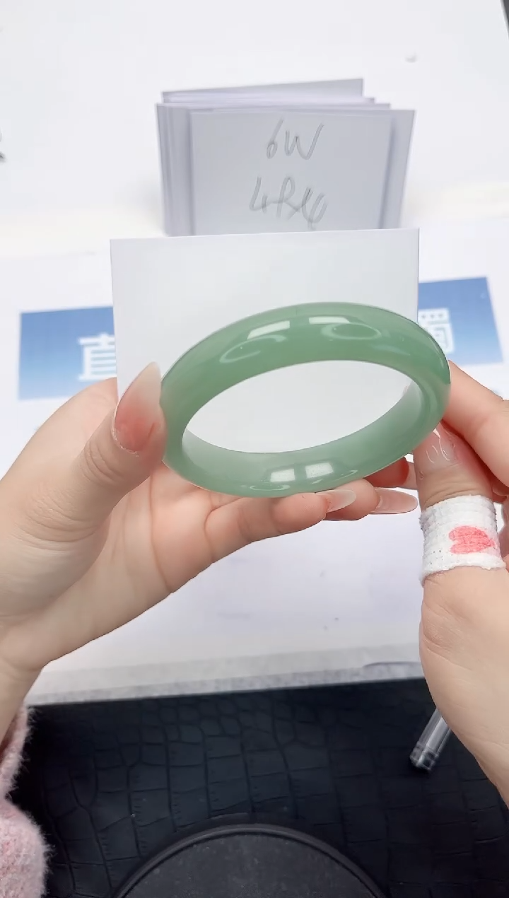 【闪购商品】石英质玉手镯未镶嵌L344-60