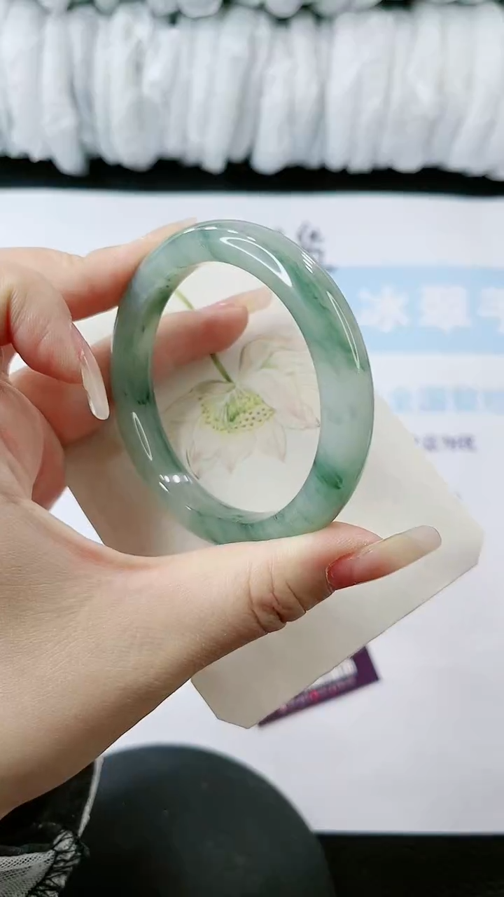 【闪购商品】石英质玉手镯未镶嵌多样性发货P17