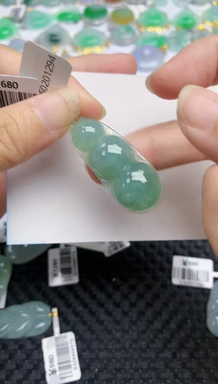 翡翠18K金镶嵌颈饰天然翡翠A货