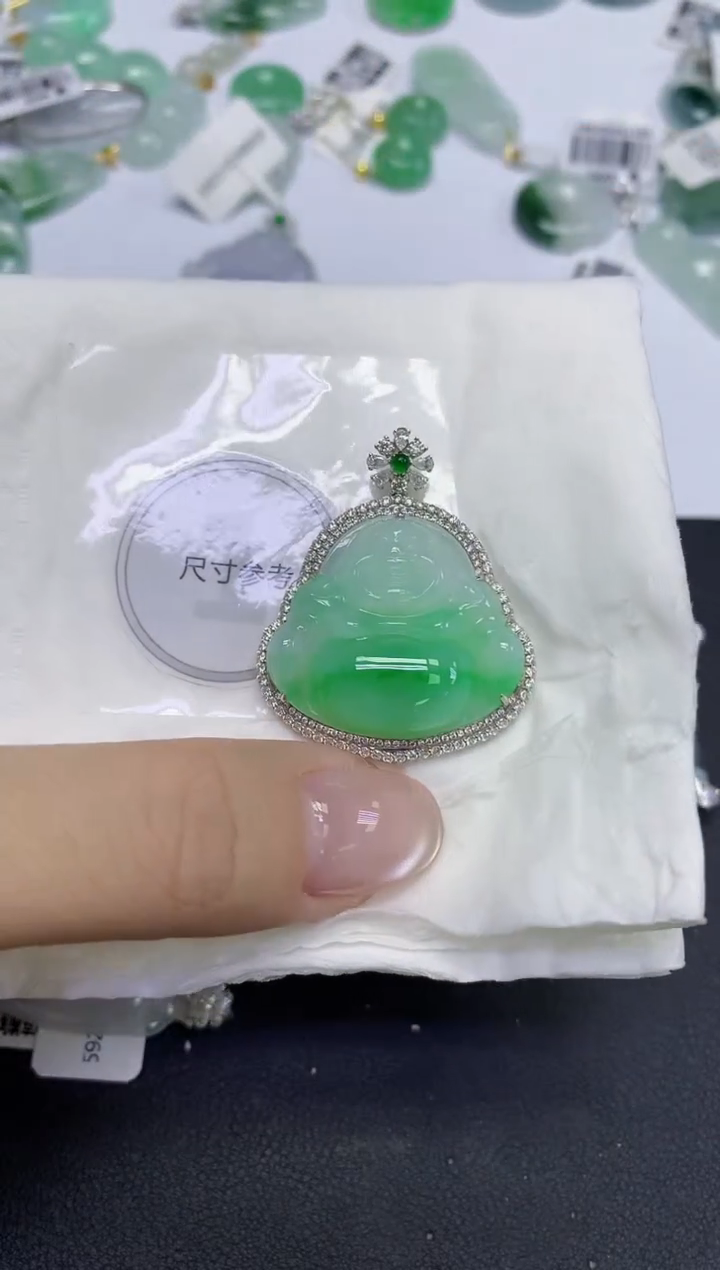 颈饰18K金镶嵌翡翠天然缅甸翡翠A货百元以上9元证书费自理