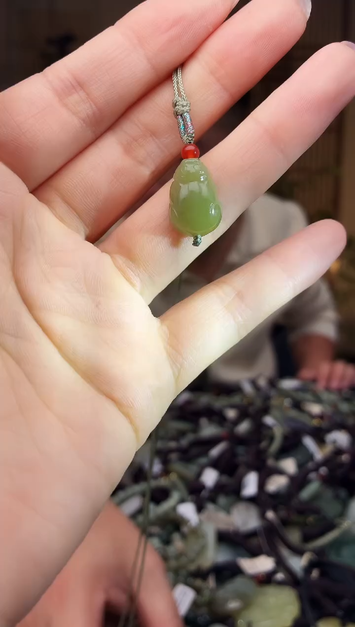 颈饰未镶嵌和田玉多样性发货，拍一发一