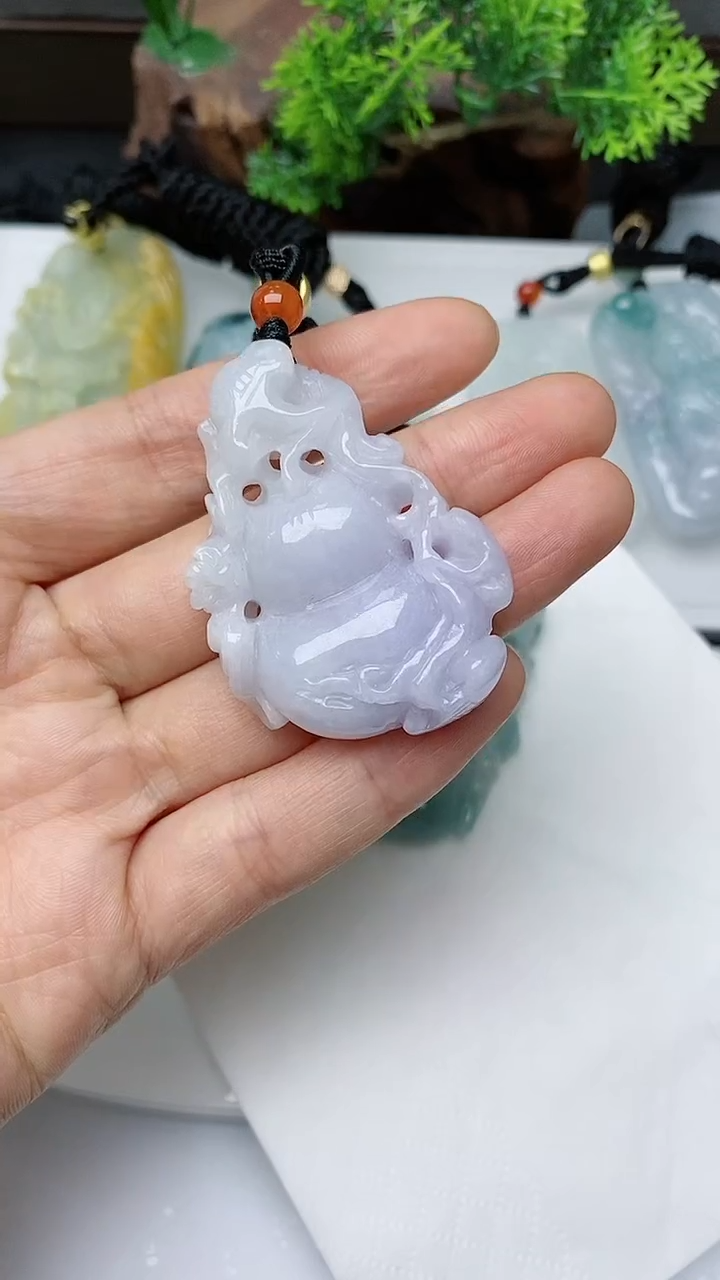 【闪购商品】翡翠颈饰未镶嵌         