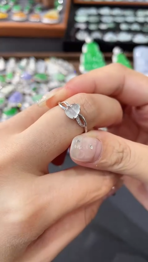 18K金镶嵌戒指翡翠VI00903-2