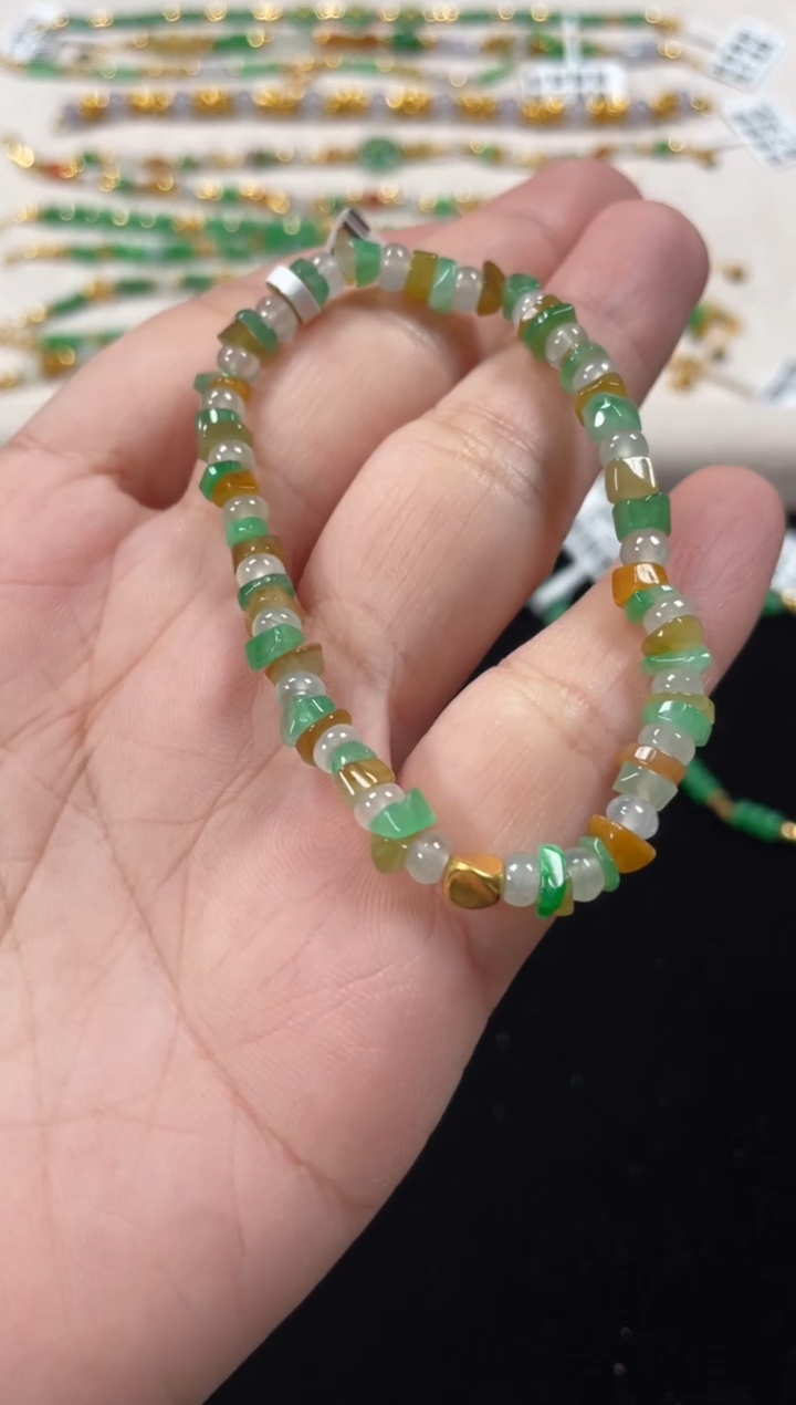 足金镶嵌手串翡翠一个  P223