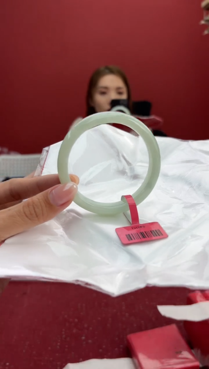 【闪购商品】翡翠手镯未镶嵌2手镯