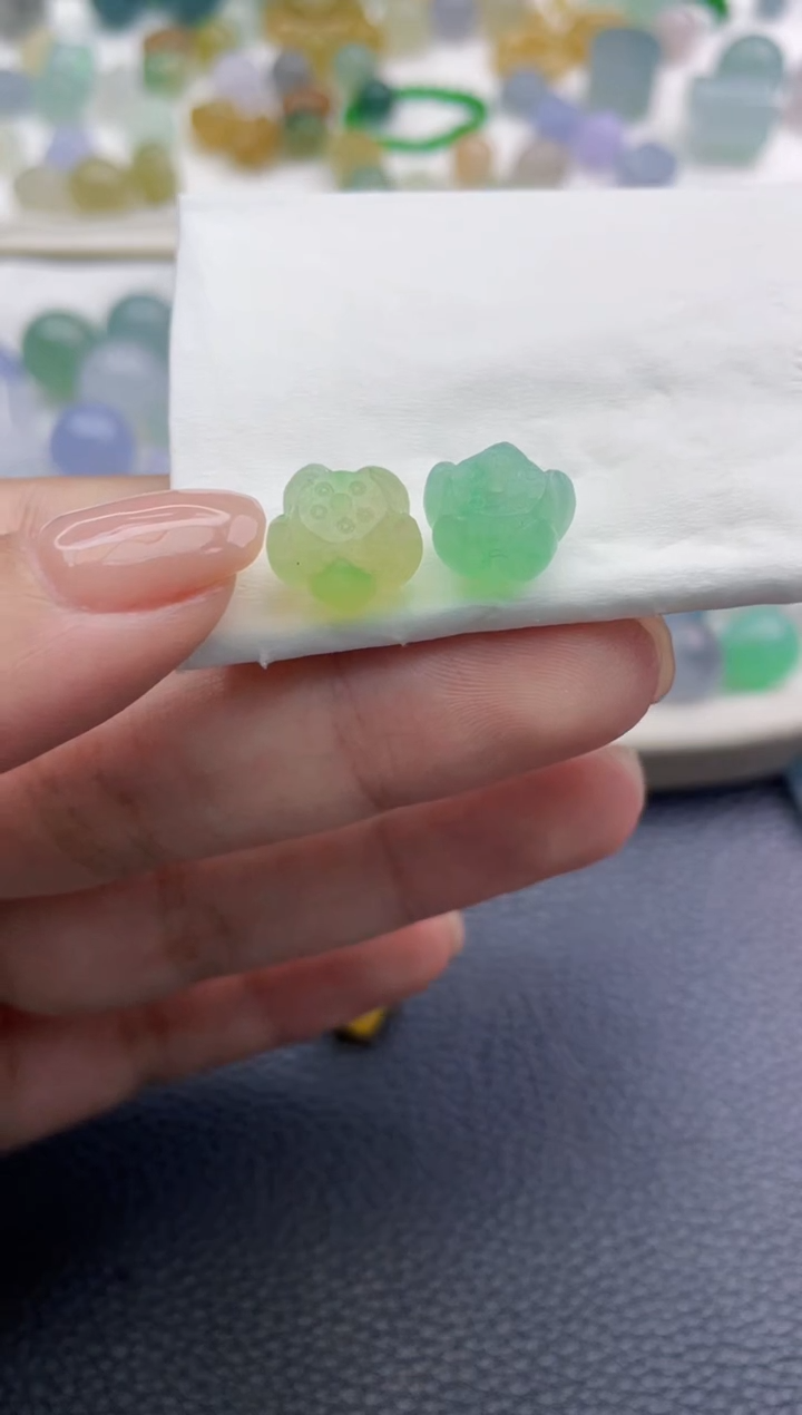 未镶嵌定制翡翠兜***?1398