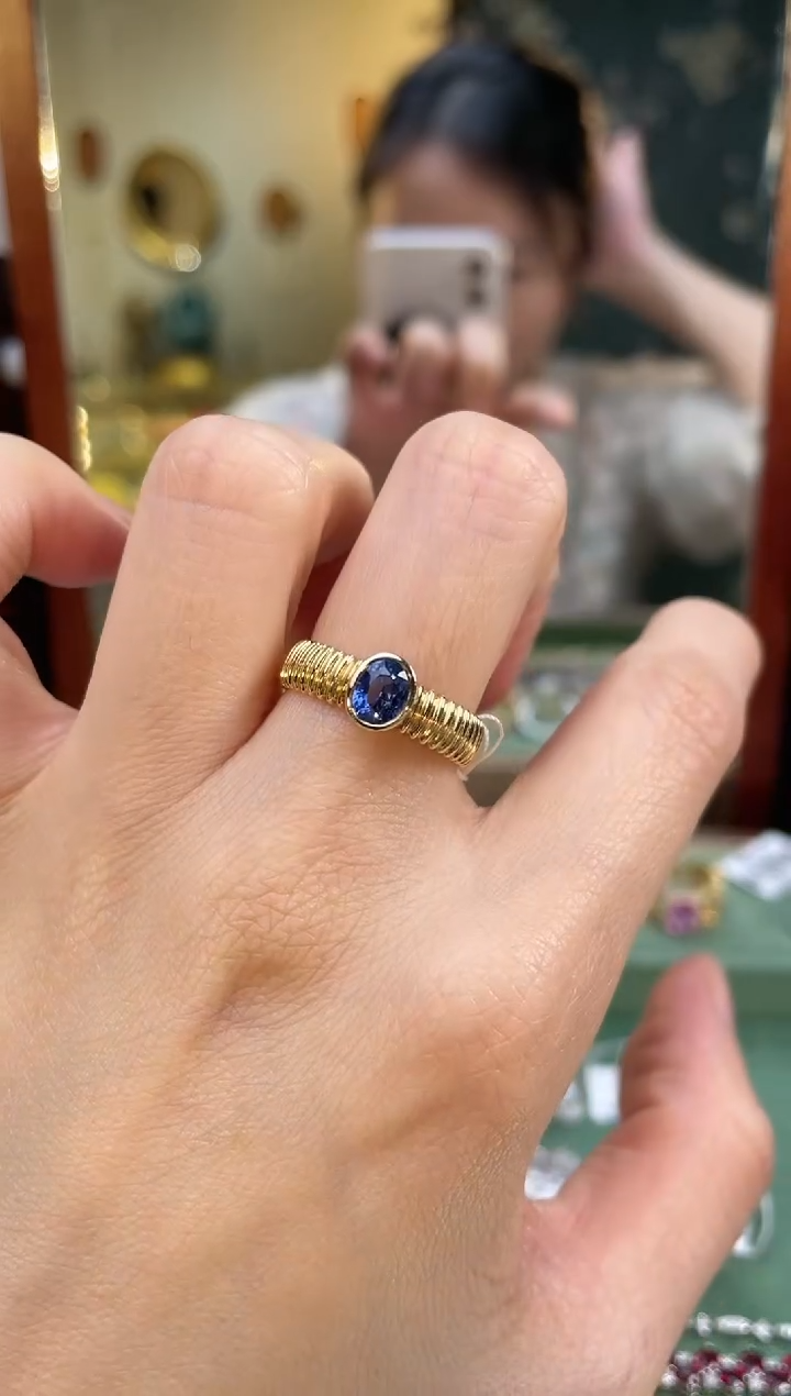 【闪购商品】蓝宝石戒指18K金镶嵌主石：1.18ct