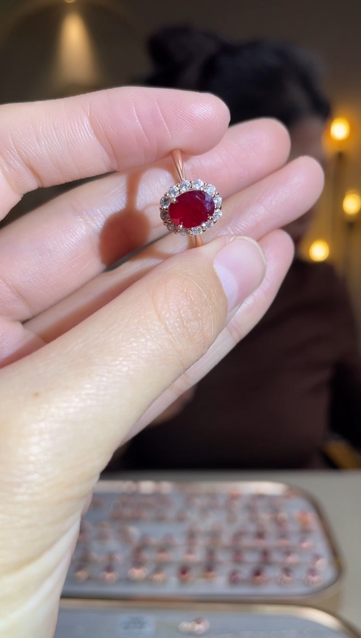 银S925镶嵌手饰红宝石手饰