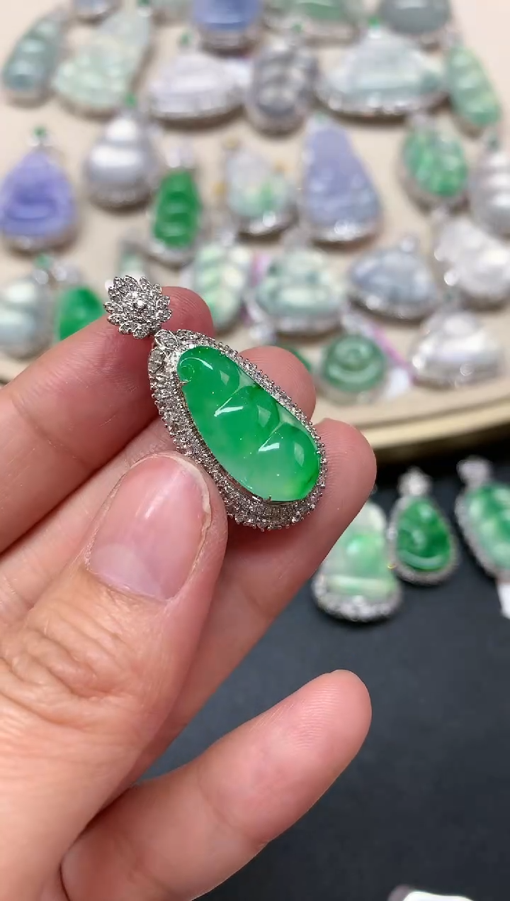 【闪购商品】翡翠吊坠(不含链)18K金镶嵌Q97|19800