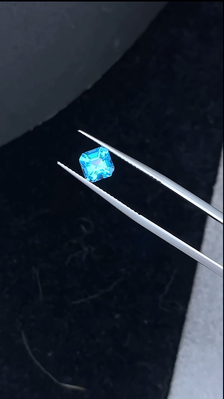 【闪购商品】托帕石裸石未镶嵌1.45克拉