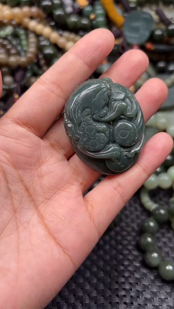 颈饰未镶嵌和田玉1