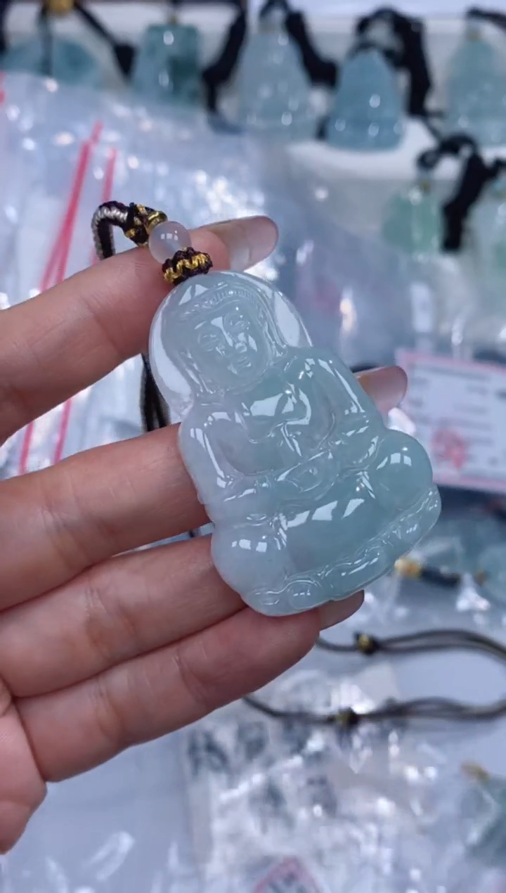 颈饰未镶嵌翡翠吊坠