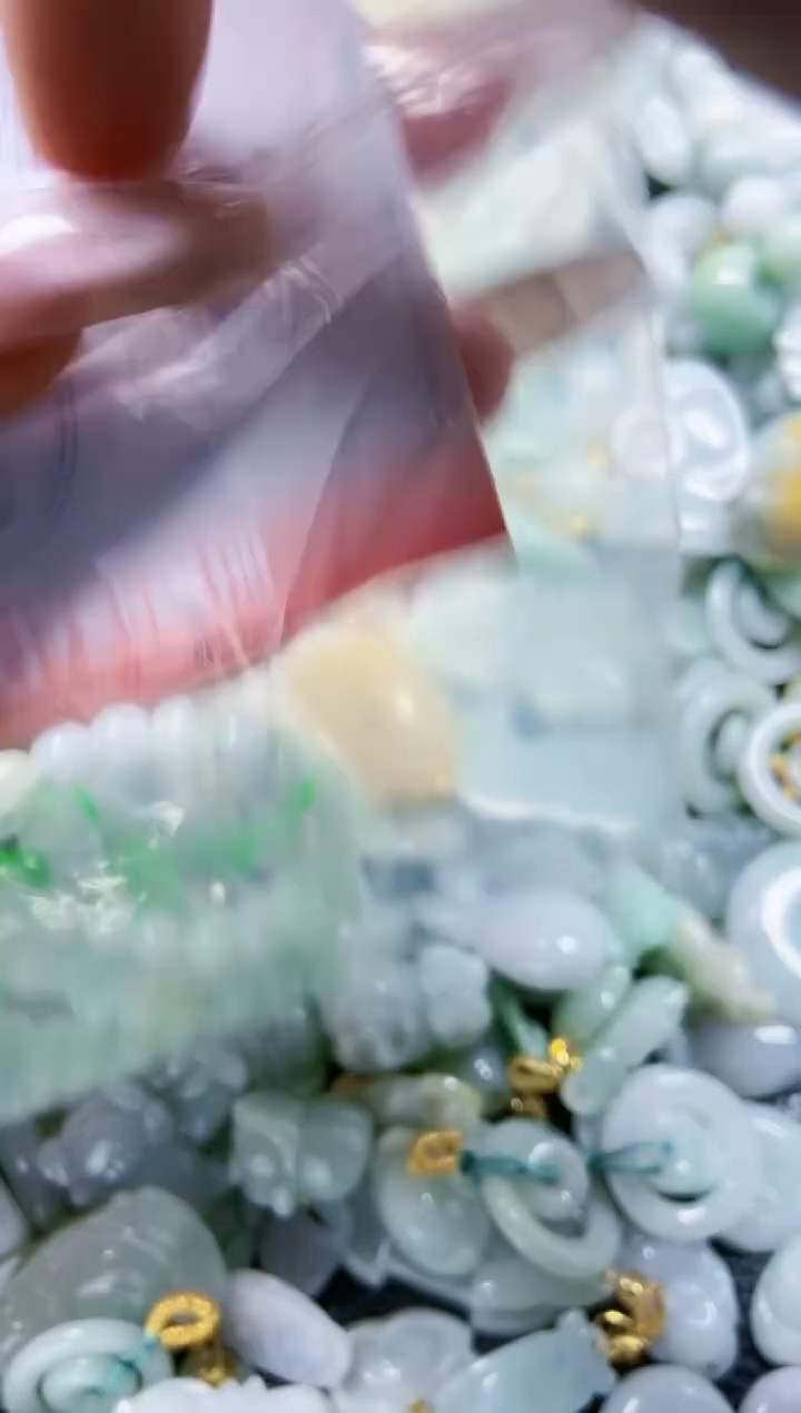 【闪购商品】翡翠颈饰未镶嵌闪购0099779