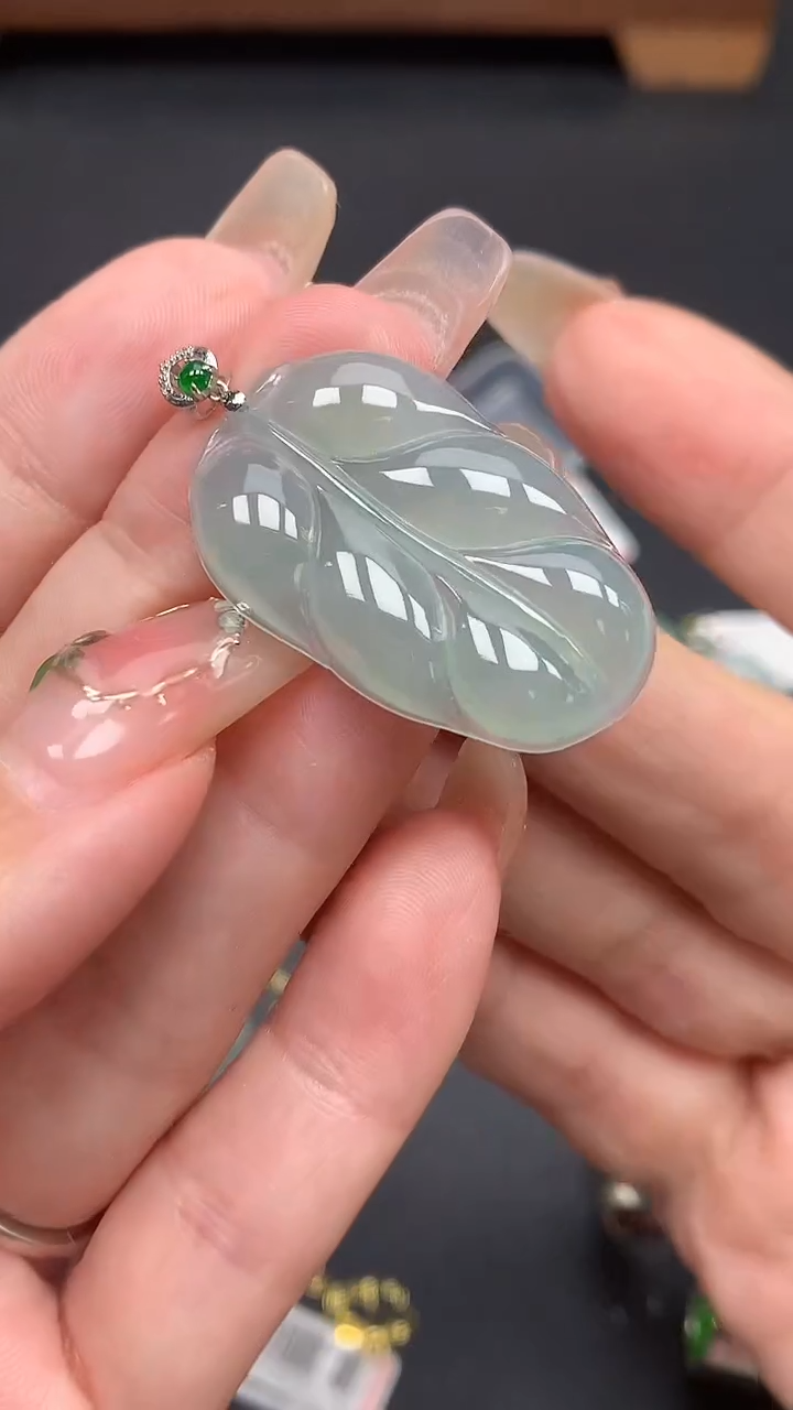 【闪购商品】翡翠吊坠(不含链)18K金镶嵌MS160639