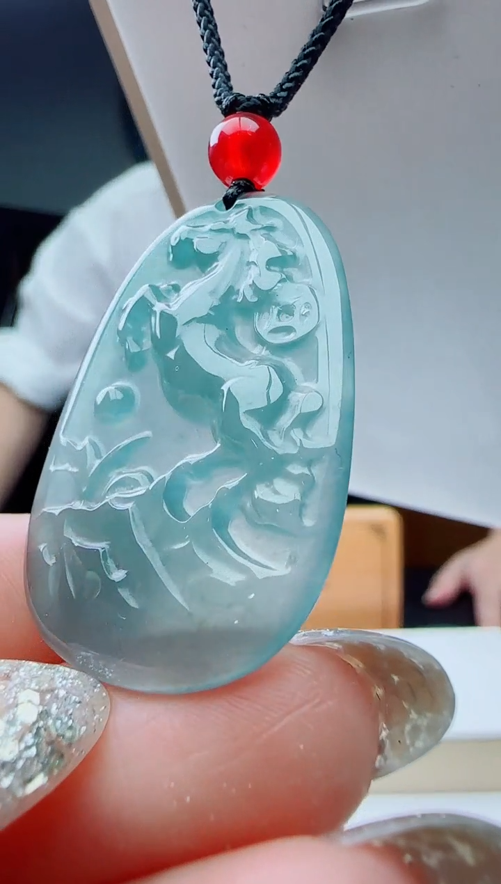 颈饰未镶嵌翡翠多样性发其一