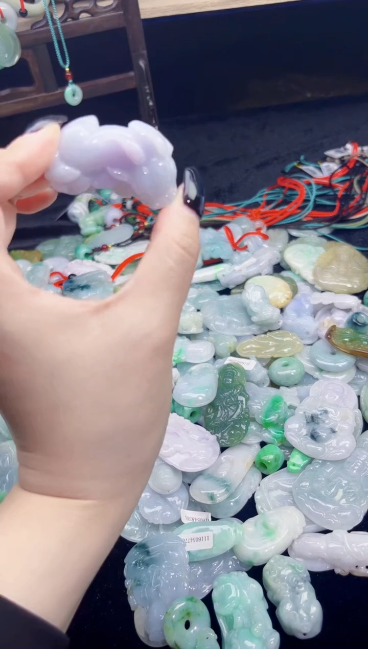 吊坠(不含链)未镶嵌翡翠天然翡翠吊坠A货
