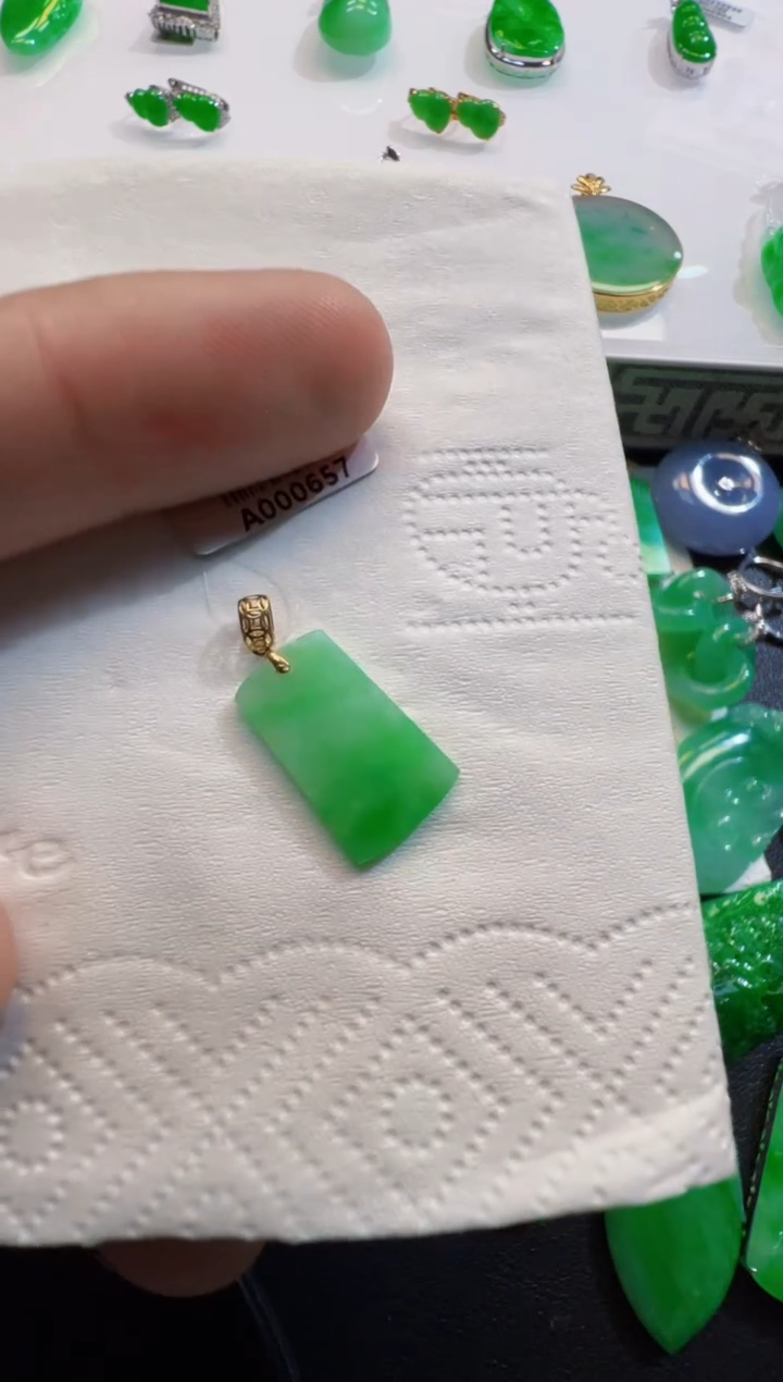 翡翠18K金镶嵌吊坠(不含链)无事牌