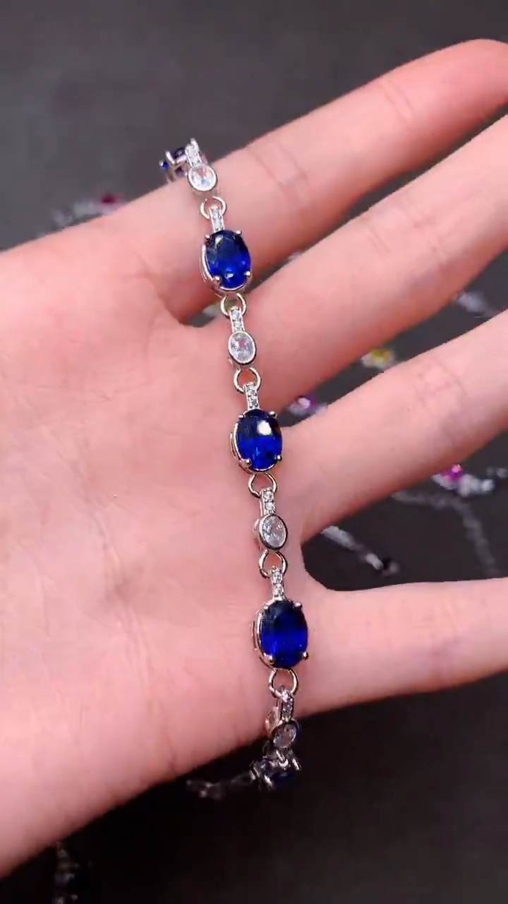 【闪购商品】蓝宝石手链银S925镶嵌............