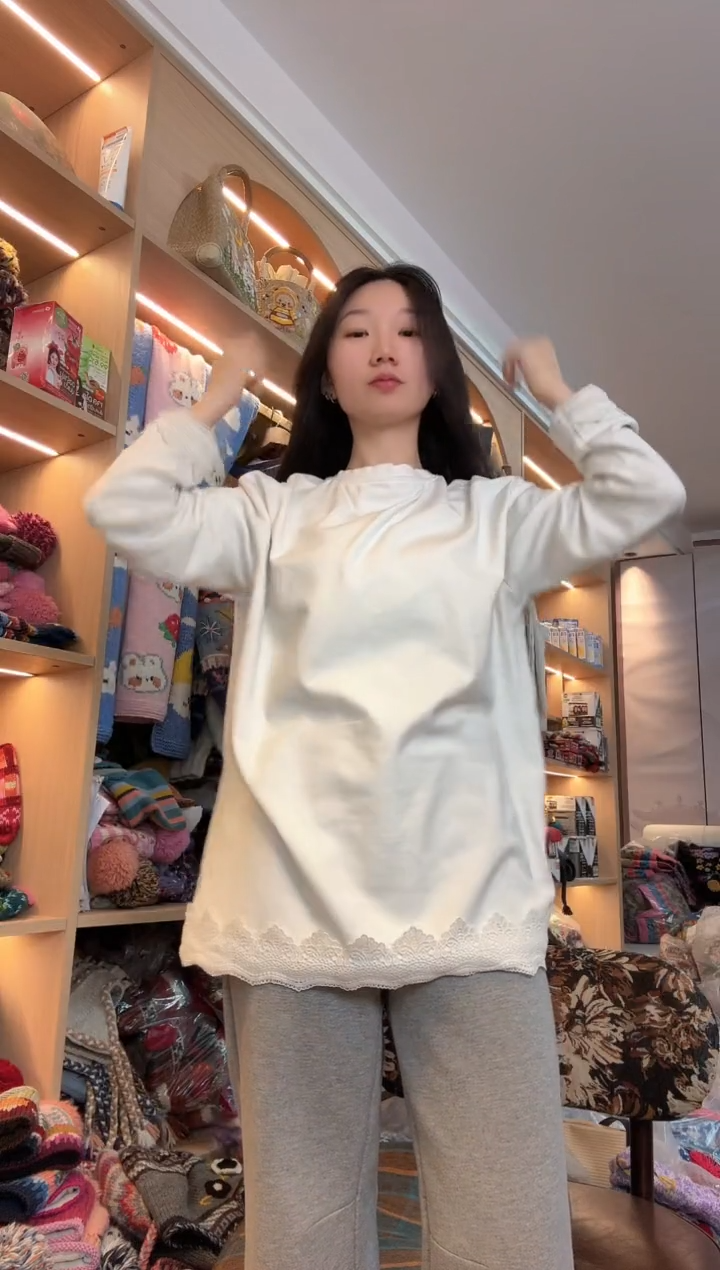 羊毛白色短款打底