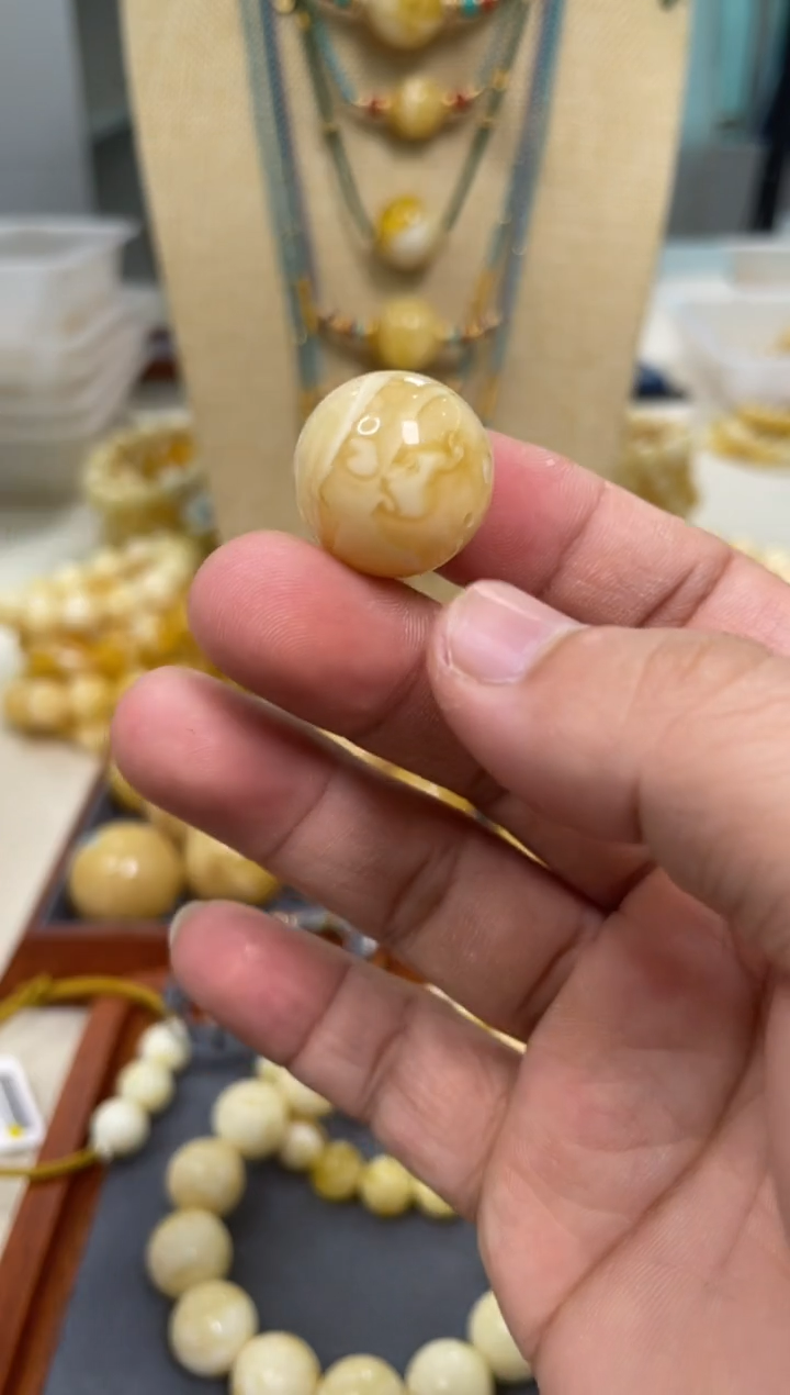 【闪购商品】琥珀颈饰未镶嵌原矿俄料蜜蜡圆珠20mm