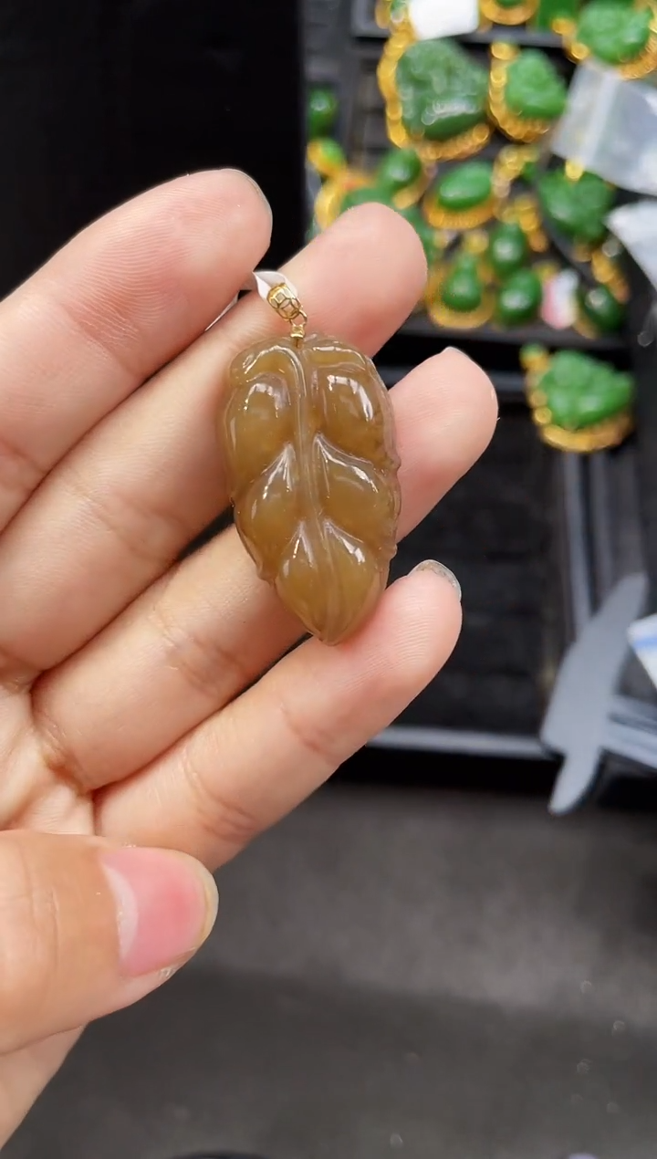 【闪购商品】和田玉吊坠18K金镶嵌  多样性发一