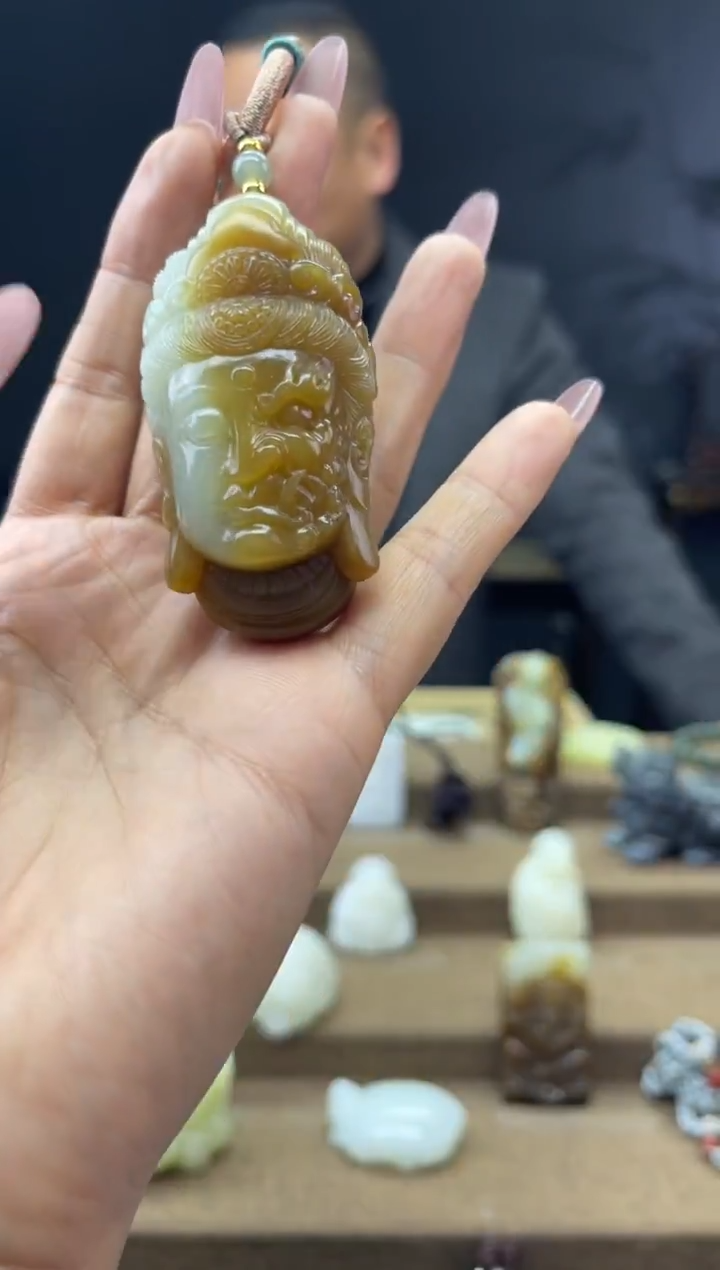 颈饰未镶嵌和田玉1