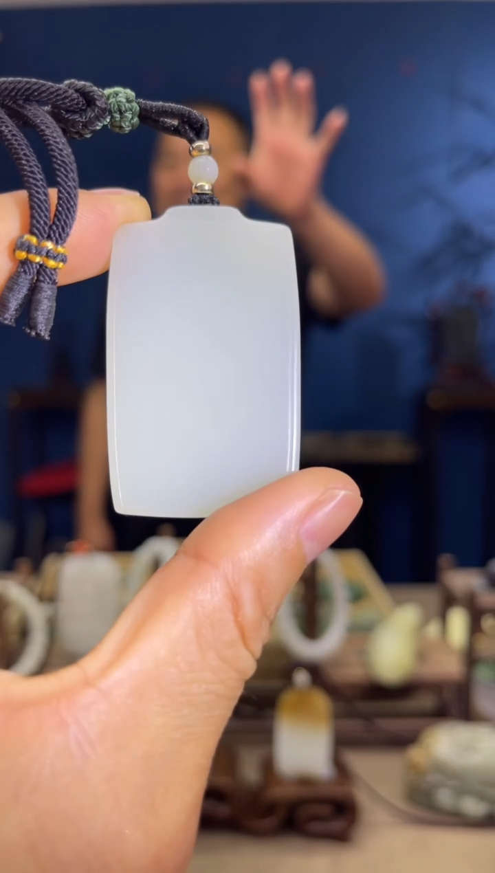 和田玉未镶嵌颈饰1