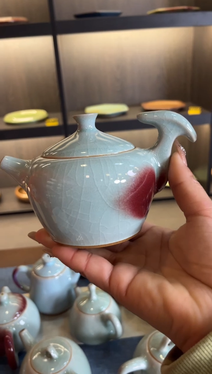 【闪购商品】瓷片天青釉色提拔壶一壶四杯