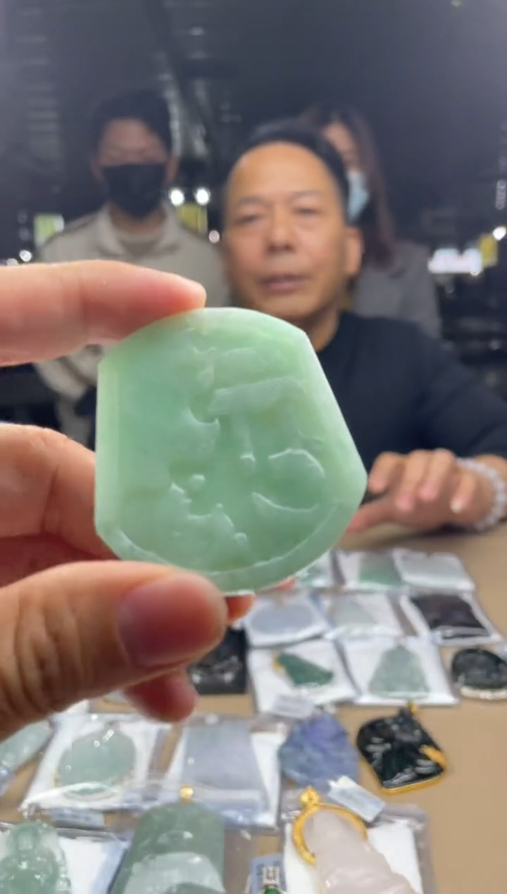 【闪购商品】定制翡翠未镶嵌       3684