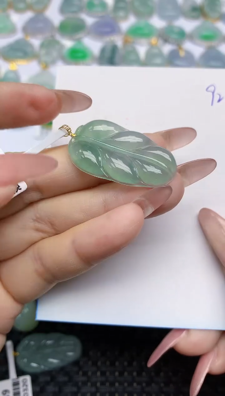 【闪购商品】翡翠颈饰18K金镶嵌天然A货翡翠 92