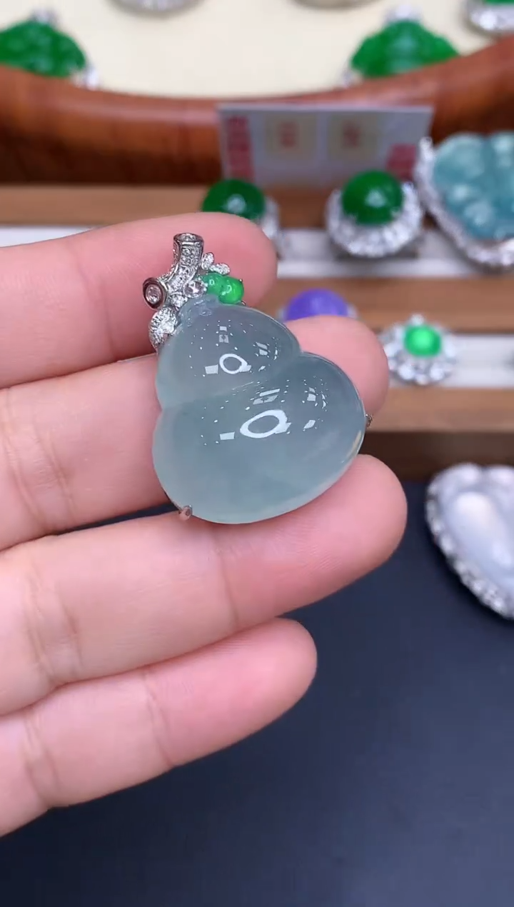 颈饰18K金镶嵌翡翠673-中国好珍宝