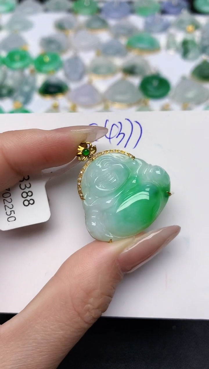 颈饰18K金镶嵌翡翠天然缅甸A货翡翠百元以上9元证书费自理