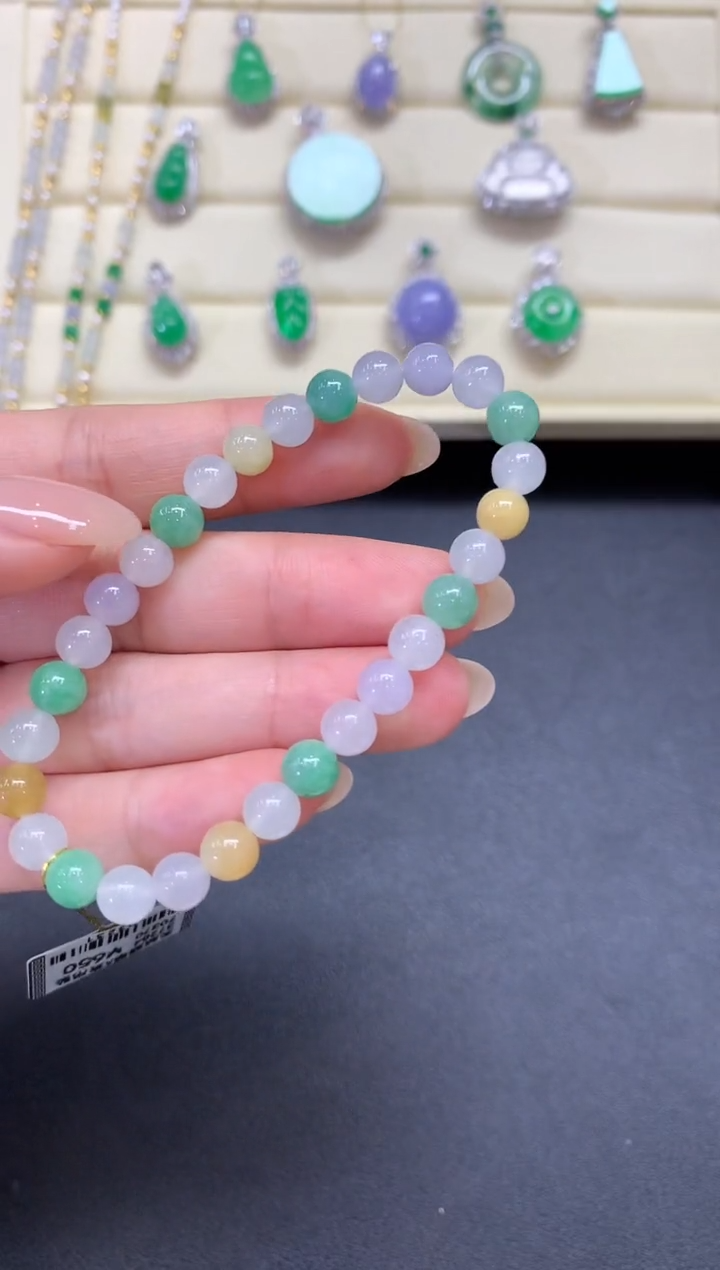 【闪购商品】翡翠未镶嵌颈饰Q554       