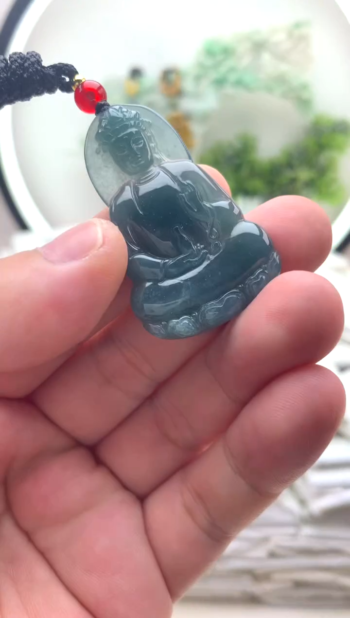 颈饰未镶嵌翡翠小观音
