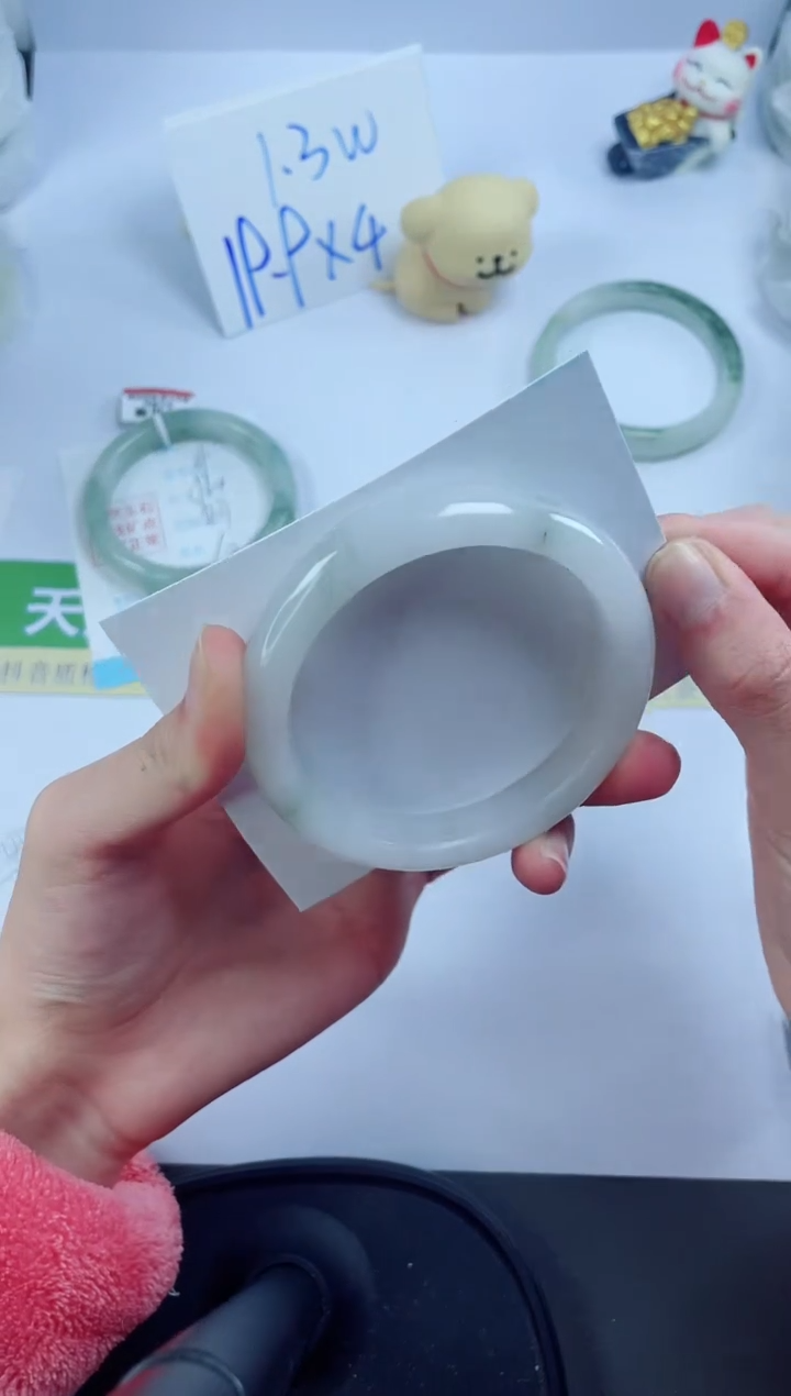 【闪购商品】石英质玉手镯未镶嵌60-59.4