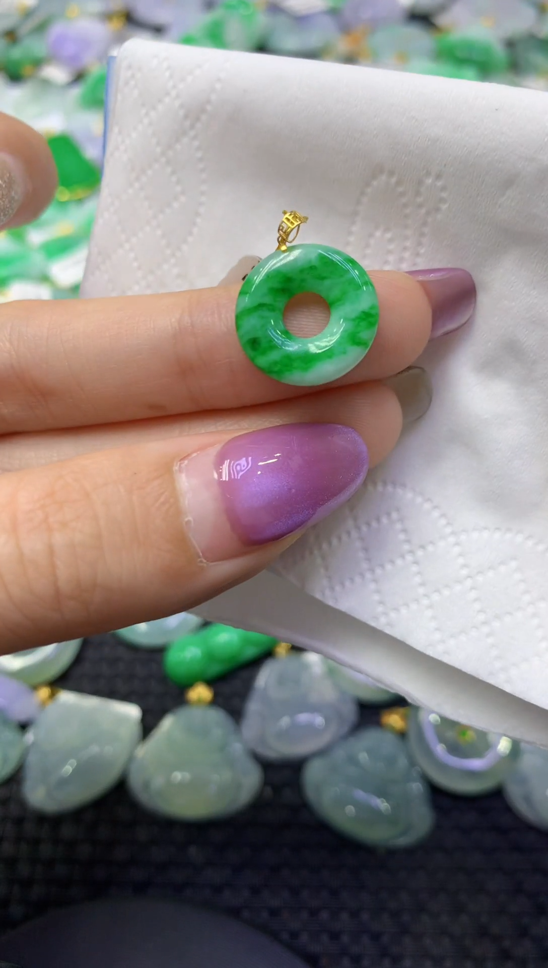 颈饰18K金镶嵌翡翠天然缅甸翡翠A货